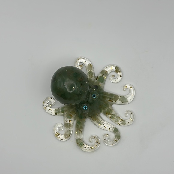 Cute Green Aventurine and Gold Foil Flakes in Resin Octopus Figurine - Picture 5 of 6